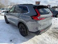 2023 Honda CR-V Hybrid Touring - Photo 4