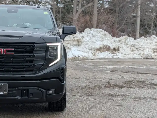 2026 GMC Sierra 1500 Elevation- Protection Pkg - Used - Photo 7