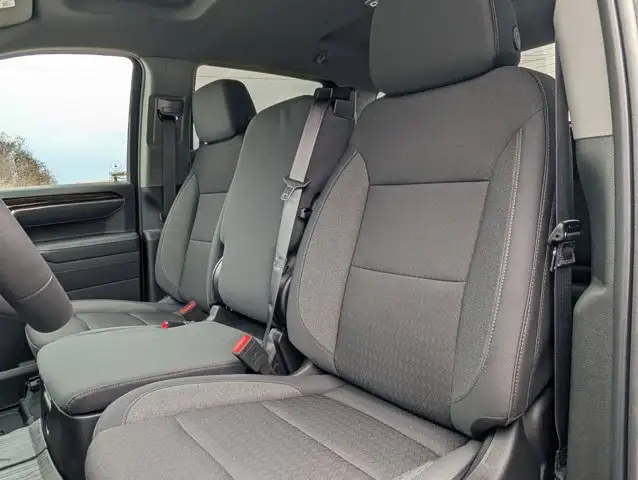 2026 GMC Sierra 1500 Elevation- Protection Pkg - Used - Photo 31