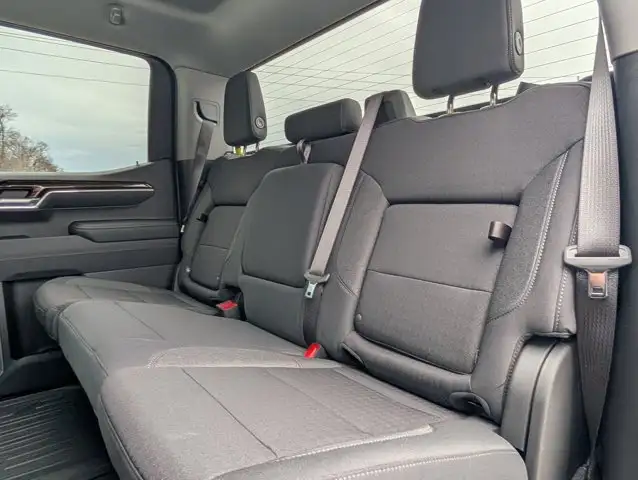 2026 GMC Sierra 1500 Elevation- Protection Pkg - Used - Photo 32