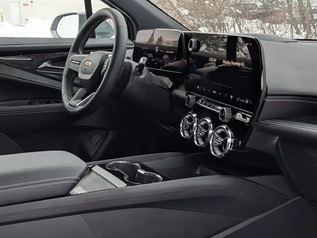 2026 Chevrolet Blazer EV AWD LT- Panoramic Sunroof - Photo 17