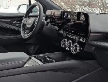 2026 Chevrolet Blazer EV AWD LT- Panoramic Sunroof - Photo 17