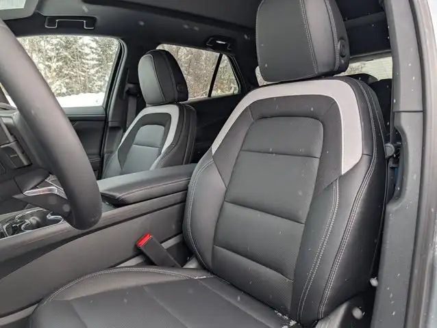 2026 Chevrolet Blazer EV AWD LT- Panoramic Sunroof - Photo 28