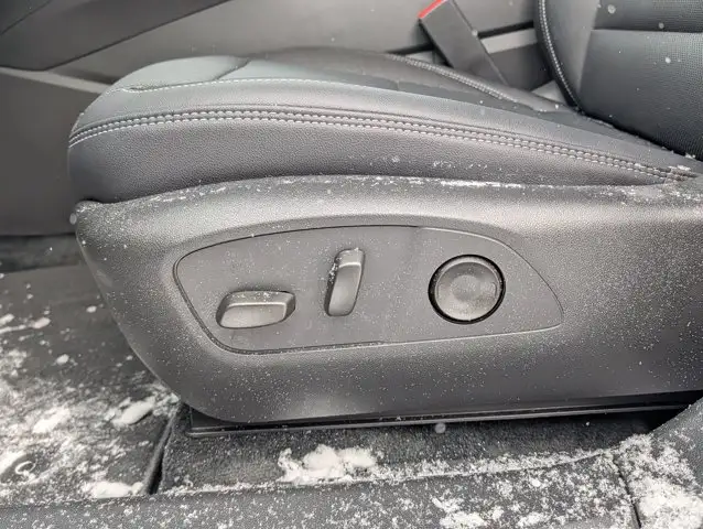 2026 Chevrolet Blazer EV AWD LT- Panoramic Sunroof - Photo 30