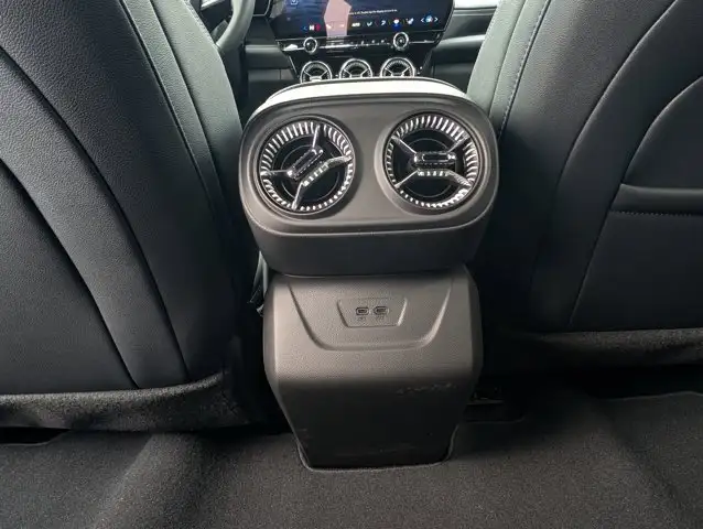 2026 Chevrolet Blazer EV AWD LT- Panoramic Sunroof - Photo 34