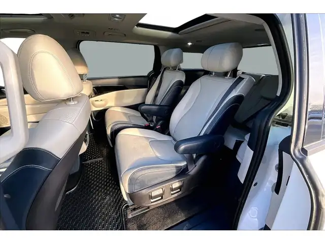 2025 Kia Carnival PLUS | LEATHER | NAV | DUAL SUNROOF | - Photo 10