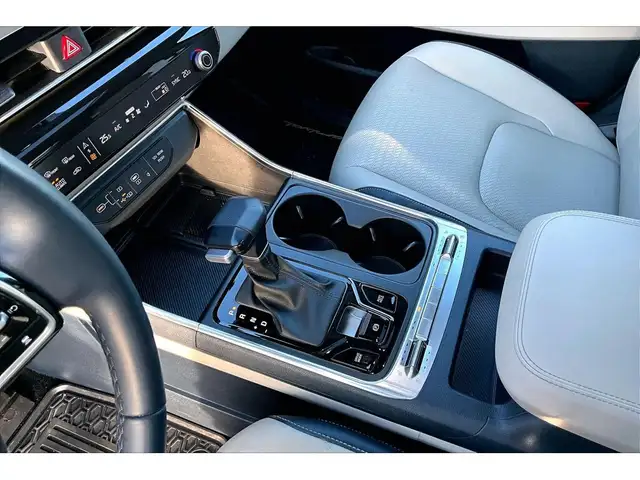 2025 Kia Carnival PLUS | LEATHER | NAV | DUAL SUNROOF | - Photo 16