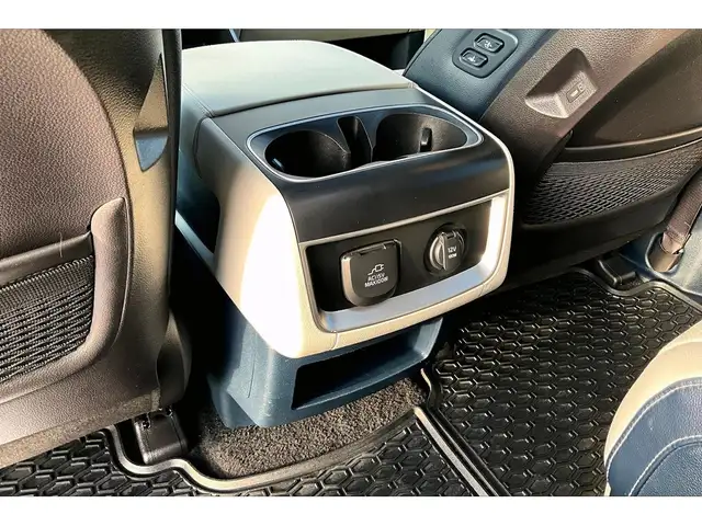 2025 Kia Carnival PLUS | LEATHER | NAV | DUAL SUNROOF | - Photo 23