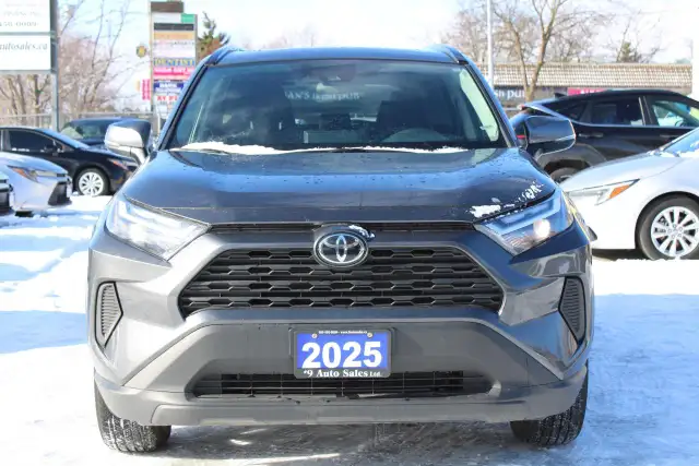 2025 Toyota RAV4 XLE - Photo 2