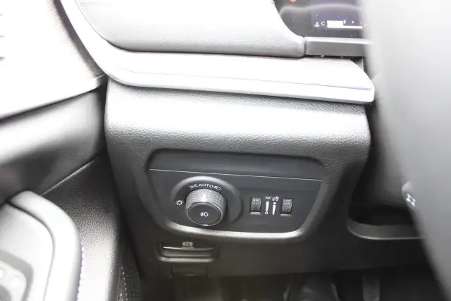 2024 Jeep Grand Cherokee Limited 7 Passenger - Photo 12