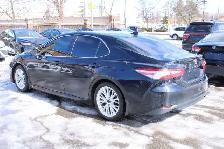 2020 Toyota Camry XLE - Photo 2