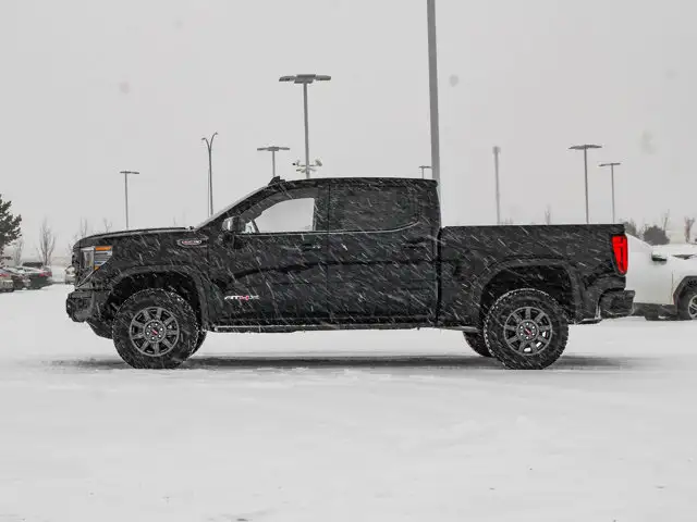 2026 GMC Sierra 1500 AT4X - Photo 5