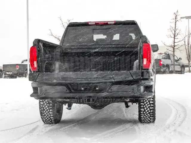 2026 GMC Sierra 1500 AT4X - Photo 9