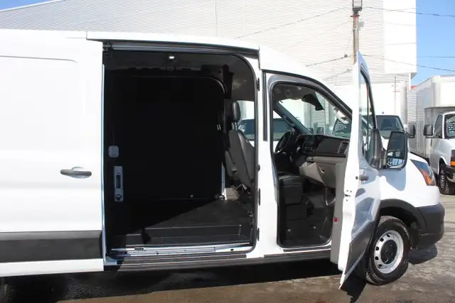 Ford Transit Cargo Van T-250 148' MEDIUM ROOF 32.000 KM 1 SEUL P - Photo 21