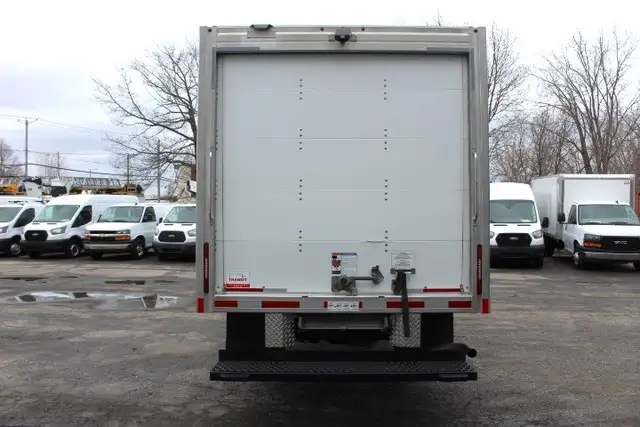 Chevrolet Express Cutaway 3500 CUBE 14 PIEDS ROUE SIMPLE 6.6 LIT - Photo 18