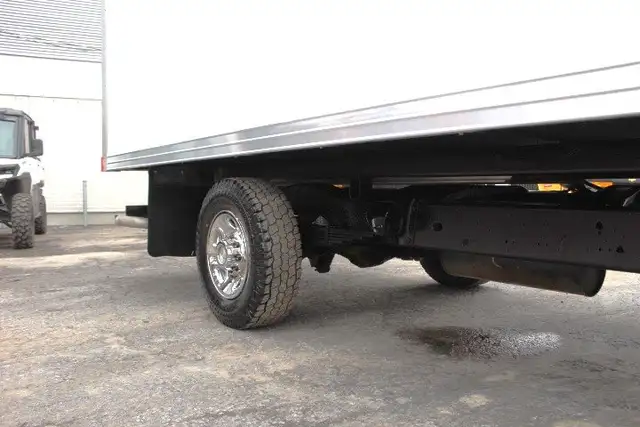 Chevrolet Express Cutaway 3500 CUBE 14 PIEDS ROUE SIMPLE 6.6 LIT - Photo 21