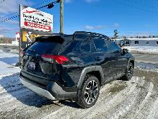 2019 Toyota RAV4 CLEAN CARFAX! AWD! TRAIL! SUNROOF! LEATHER! - Photo 3