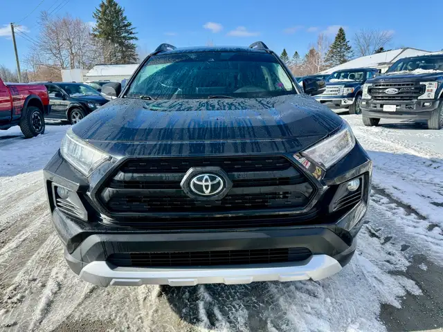 2019 Toyota RAV4 CLEAN CARFAX! AWD! TRAIL! SUNROOF! LEATHER! - Photo 8