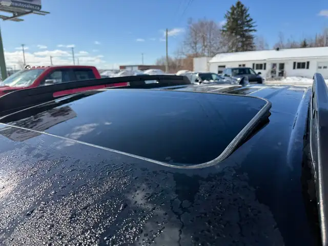 2019 Toyota RAV4 CLEAN CARFAX! AWD! TRAIL! SUNROOF! LEATHER! - Photo 10