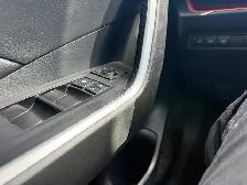 2019 Toyota RAV4 CLEAN CARFAX! AWD! TRAIL! SUNROOF! LEATHER! - Photo 23