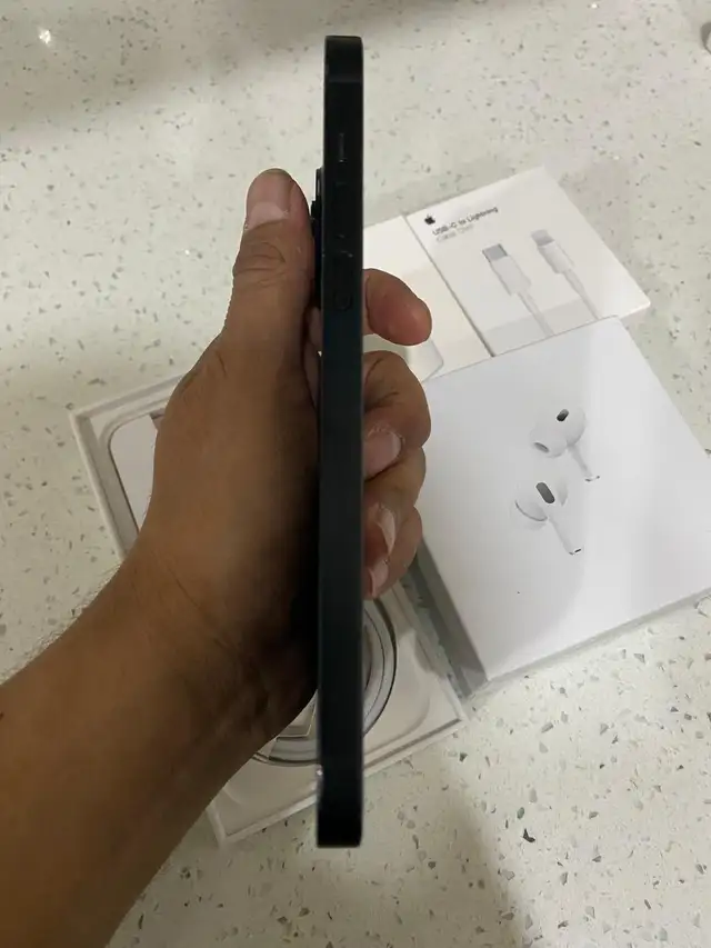 iPhone 14 PLUS 128gb Airpods/Fast Charger/Delivery - Photo 4