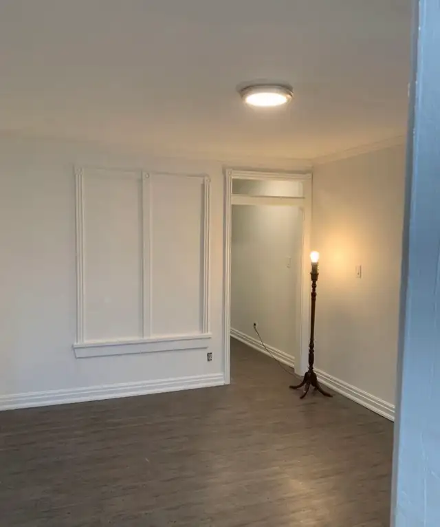 Beaches 1-Bedroom   Huge 600 Sq Ft Terrace | Steps to the Lake - Photo 4