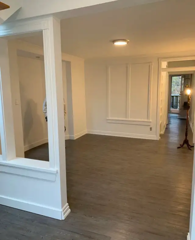 Beaches 1-Bedroom   Huge 600 Sq Ft Terrace | Steps to the Lake - Photo 9