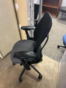 Steelcase Leap V2 3D Mesh Office Chair! - Photo 4