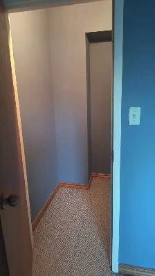 Large Executive 2bdrm 2bath Condo. $1700/m  Avail May 1 - Photo 7