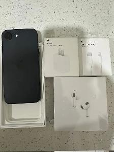 iPhone 16e 128gb Airpods/Fast Charger/Delivery