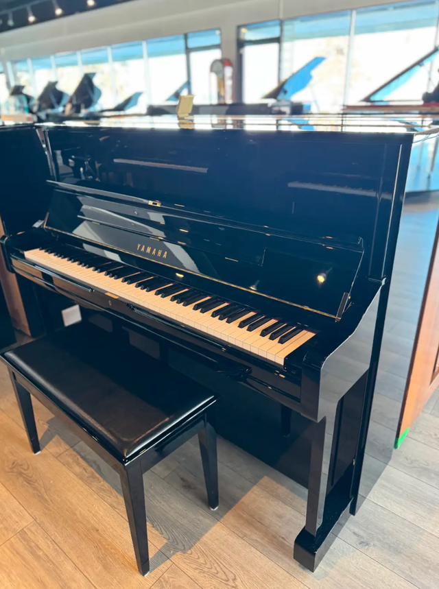 Yamaha U1 piano made in Japan • 48' tall.