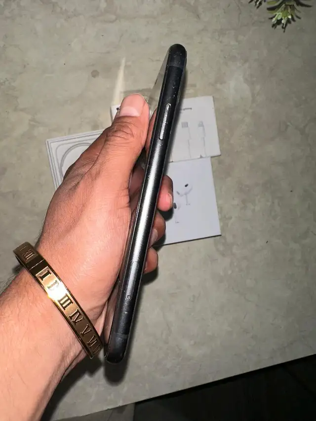 IPHONE 11 64GB ACCESSORIES PKG/DELIVERY - Photo 3