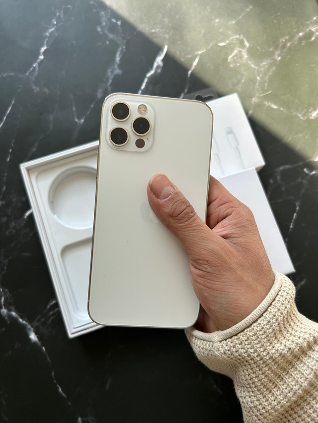 iPhone 12 Pro 128GB Airpods/Charger Set/Delivery - Photo 5