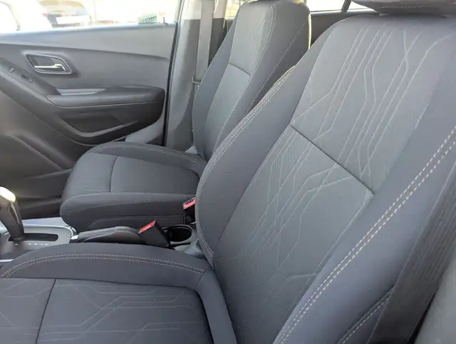 2019 Chevrolet Trax LT AWD WITH APPLE CARPLAY! - Photo 9