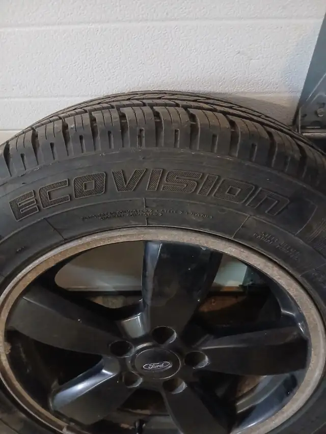 17' summer tires on ford rims - Photo 3