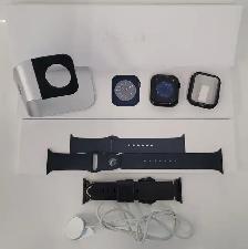 Apple 45mm Series 8 Smart Watch GPS   Wi-Fi Midnight Aluminum