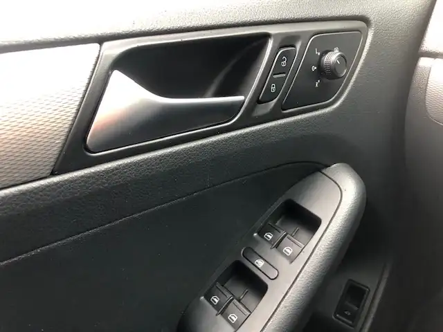 2015 Volkswagen Jetta Sedan only 93000km safety included - Photo 17