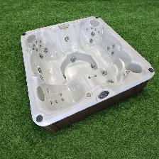 SPA RECONDITIONNÉ JACUZZI J235 EN LIQUIDATION - Photo 2