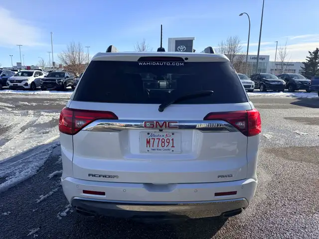 2017 GMC Acadia Denali 6 Passenger - Photo 11