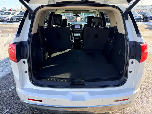 2017 GMC Acadia Denali 6 Passenger - Photo 17