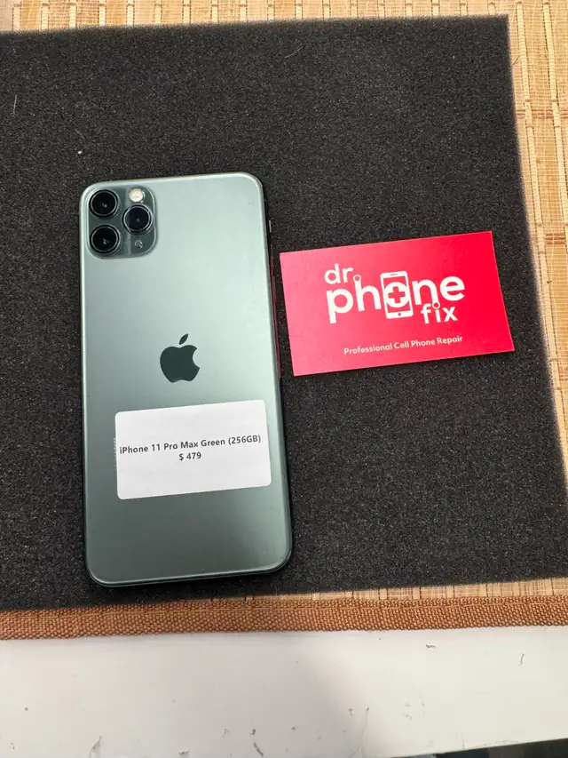 Unlocked iPhone 11 PRO MAX - (A Grade) in Cell Phones