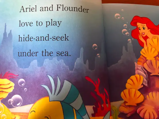 Sealed with a Kiss (Disney Princess)Paperback – Picture Book, - Photo 3