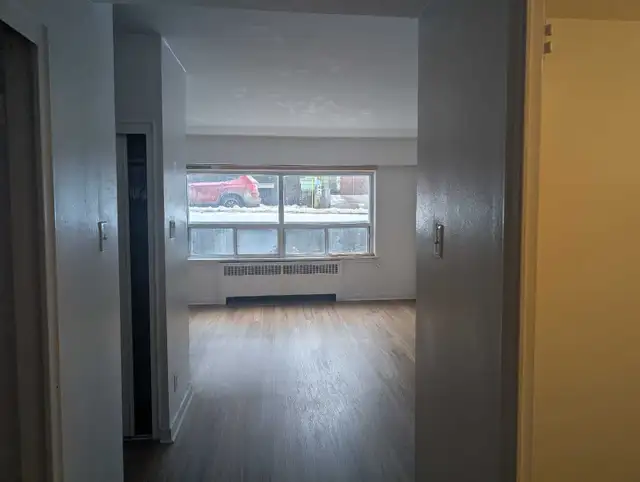 Large Studio, Great Building, Close To All - Photo 2