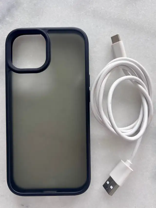 iPhone 15 White 128GB UNLOCKED Excellent Condition 86% Battery - Photo 4