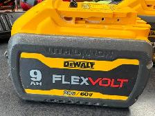 Dewalt 9AH Flexvolt Rechargeable Battery 20v/60v x2 Available - Photo 2