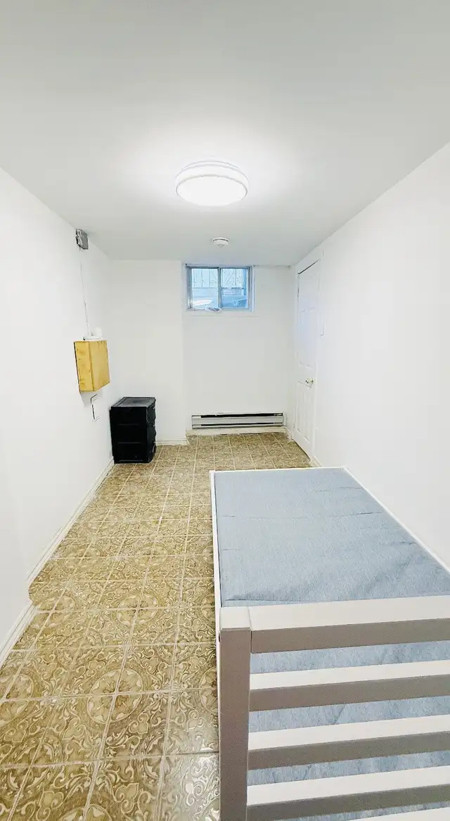 Room available in downtown Toronto