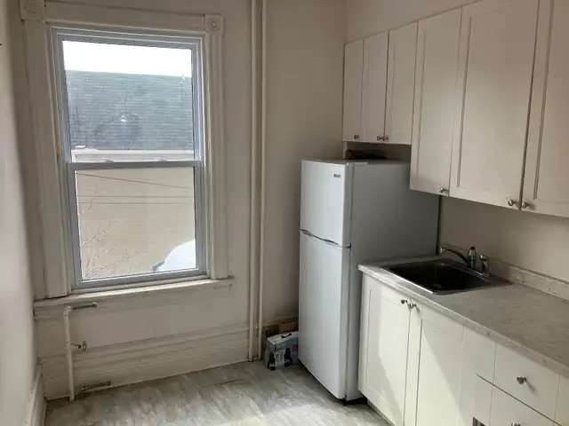 1 Bedroom Sandy Hill Apartment for Rent (508 Besserer St) - Photo 4