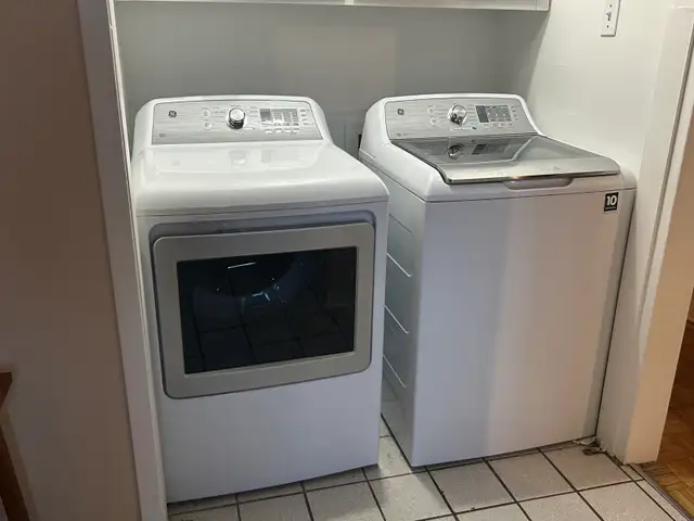 Ensemble laveuse-sécheuse