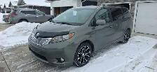 2011 Toyota Sienna AWD Limited - Photo 2