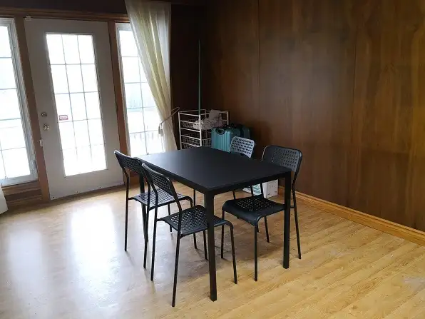 Private Room, Female ONLY, North York - Photo 4